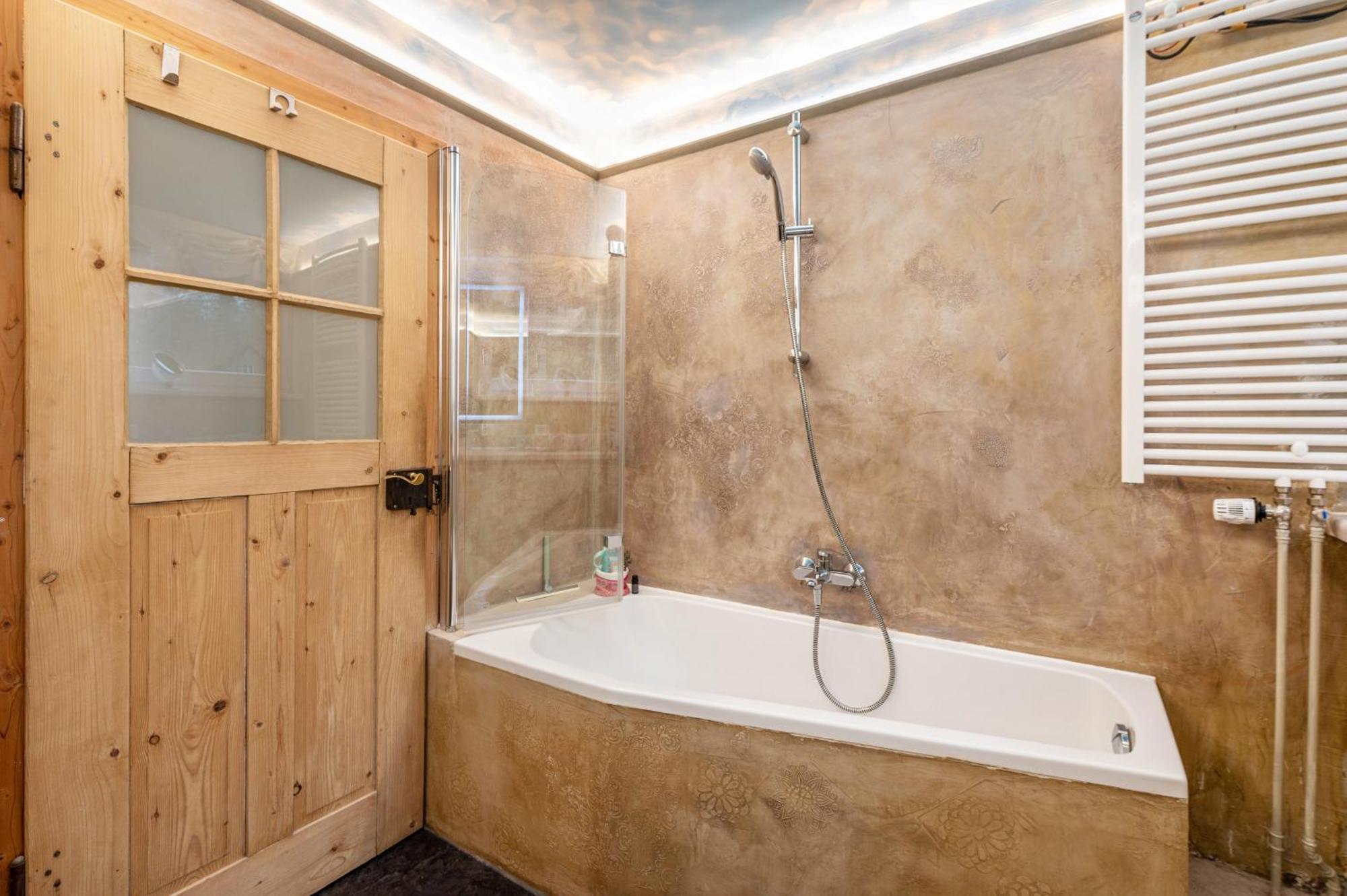 Haus Der Malerin Andrea Gawaz Apartment Мюлхайм Екстериор снимка