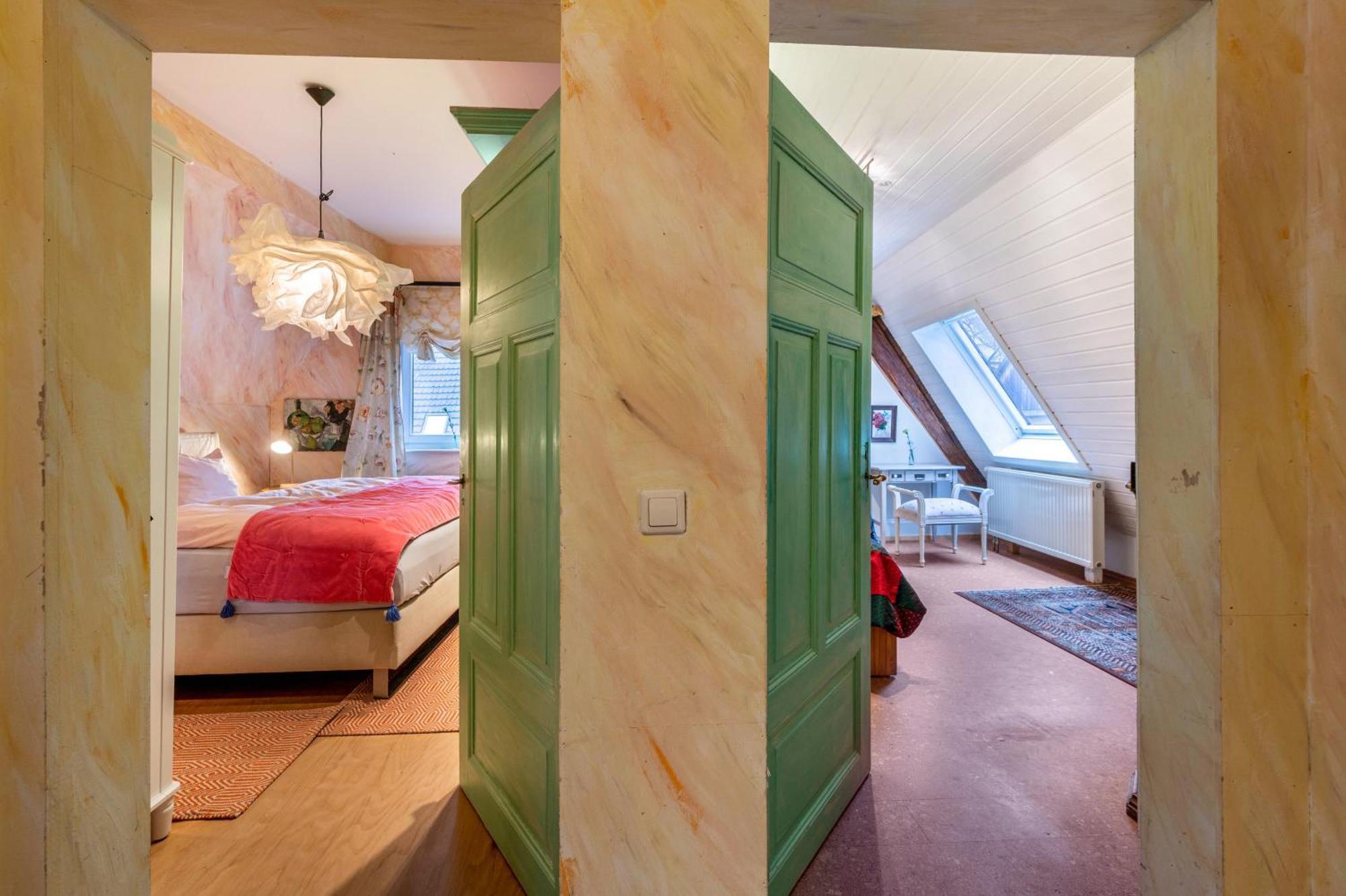 Haus Der Malerin Andrea Gawaz Apartment Мюлхайм Екстериор снимка