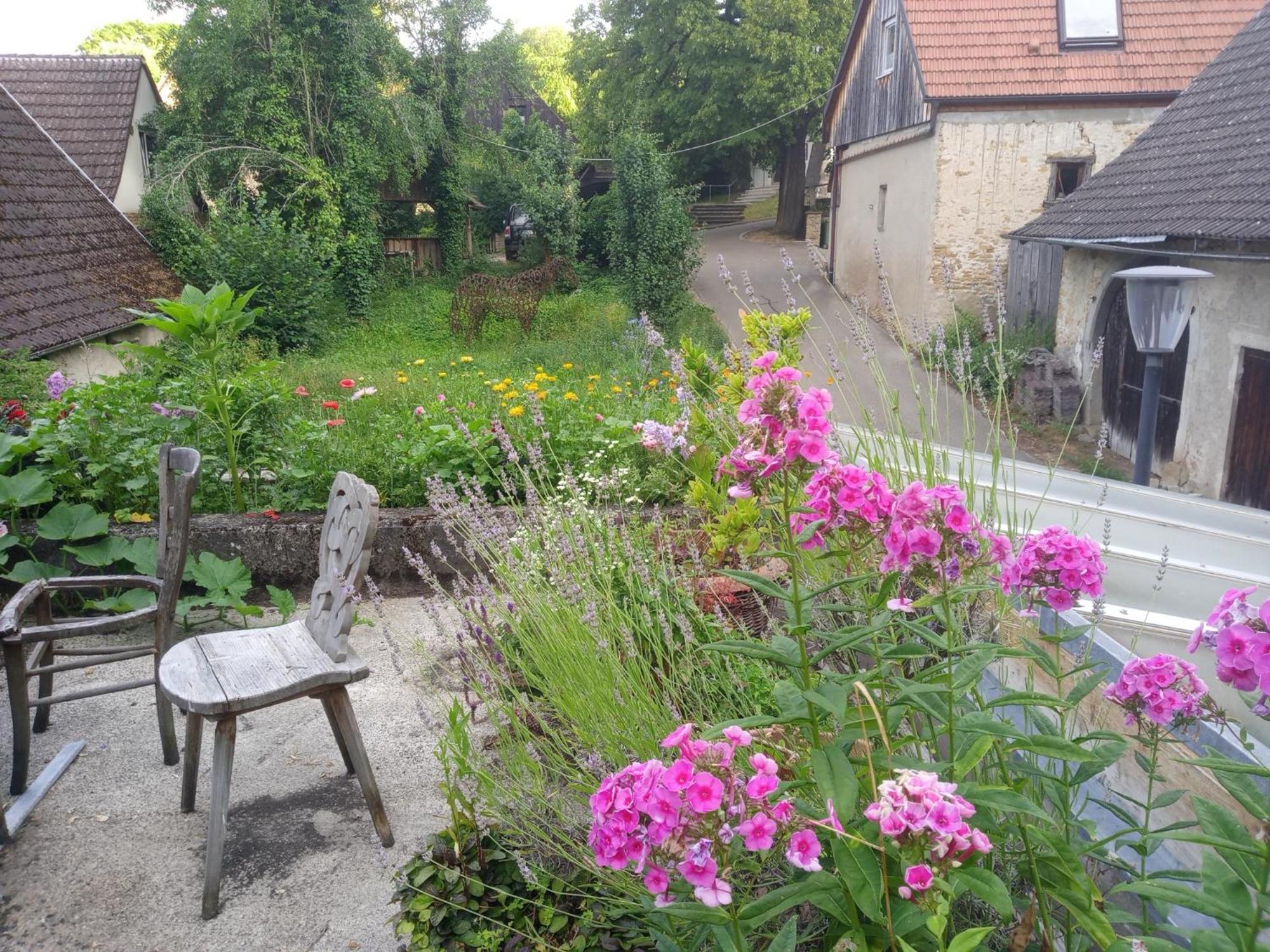 Haus Der Malerin Andrea Gawaz Apartment Мюлхайм Екстериор снимка